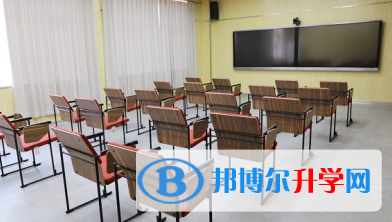 王府学校运城校区2023年招生办联系电话