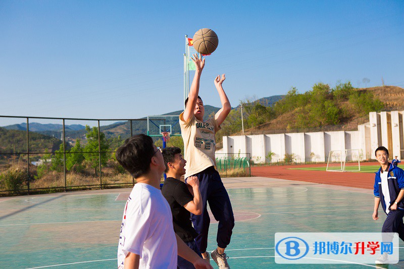 广元市八二一中学2021年招生简章 