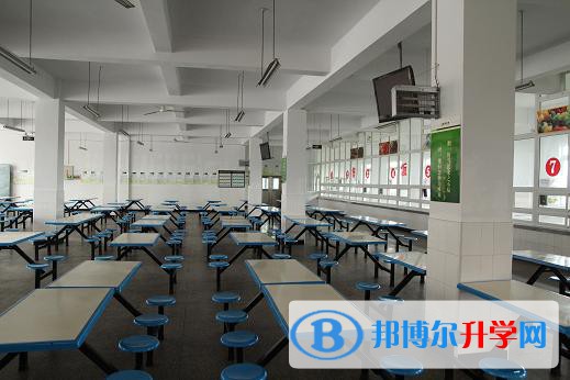 重庆华蓥中学校2022年宿舍条件