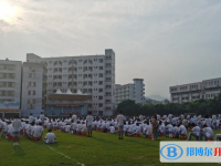 云浮市邓发纪念中学地址，乘车路线