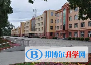 鸡西市第二中学校地址，乘车路线