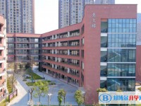 重庆市两江新区西南大学附属中学校地址，乘车路线